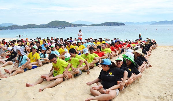 Tổ chức teambuilding cho các doanh nghiệp