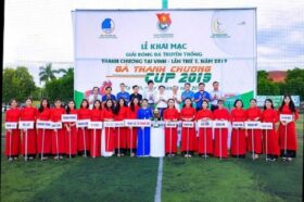 Tổ chức khai mạc giải đấu bóng đá