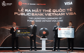 Lễ ra mắt thẻ ngân hàng
