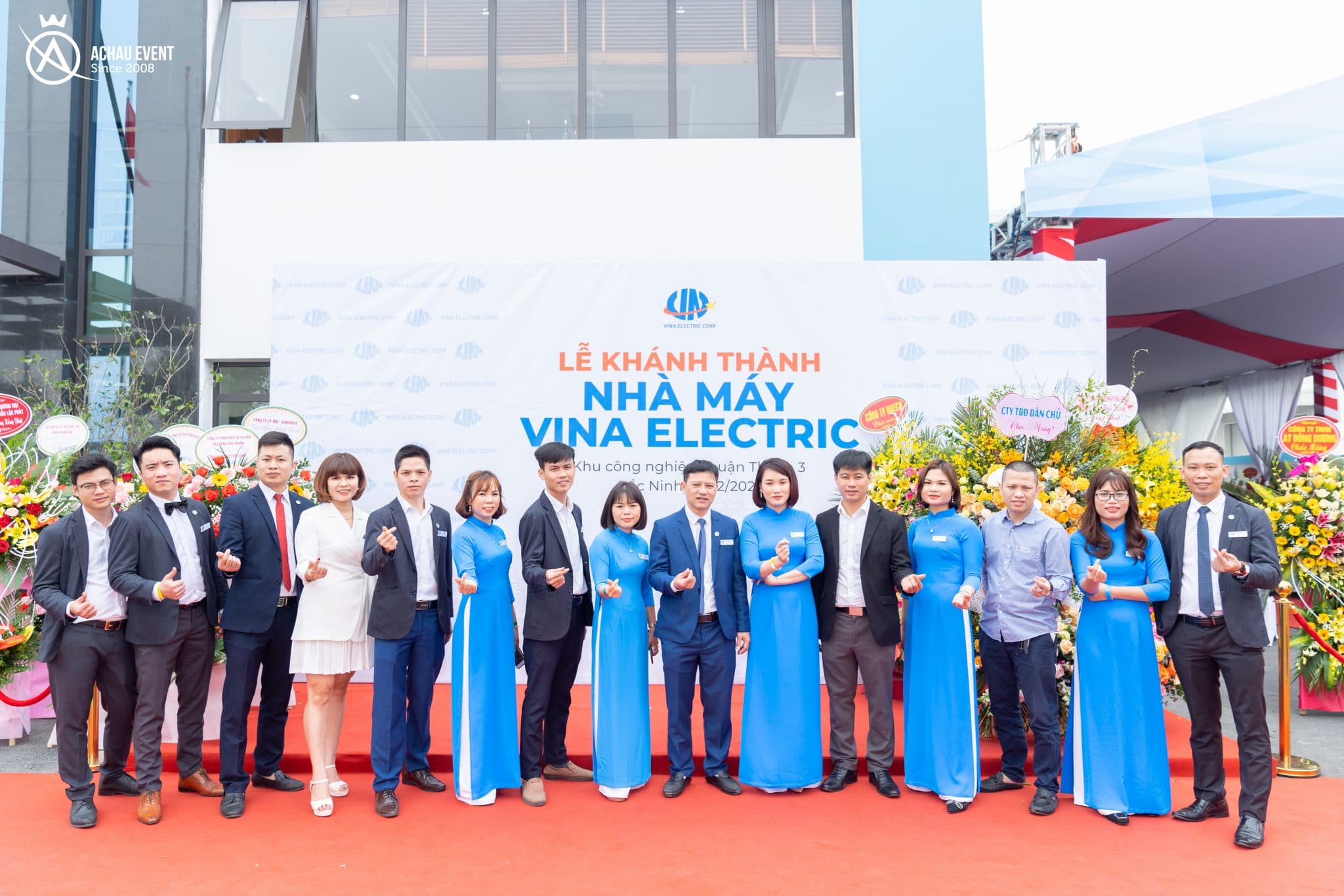 Đội ngũ cán bộ nhân viên của nhà máy Vina Electric