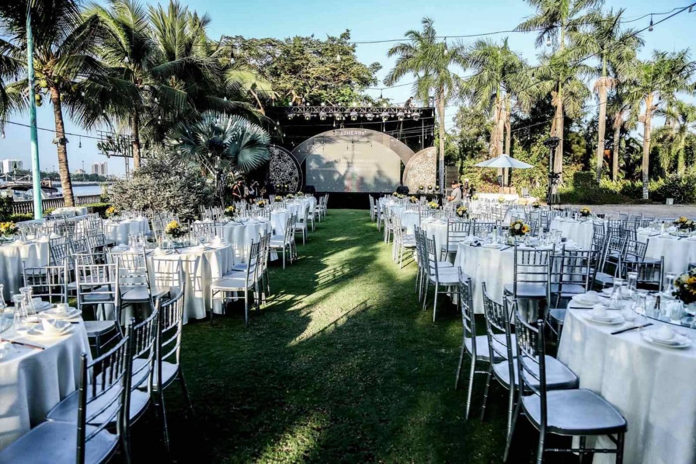 Tổ chức lễ cưới ngoài trời trọn gói – Á Châu Event